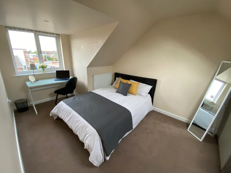 5 Bed Student House // Aug 2026 - Image 8